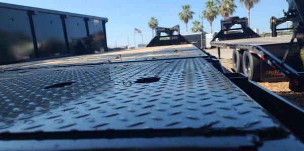 40 Foot Big Tex Heavy Duty Tandem Dual Wheel Axle Black Gooseneck Trailer (25GN-40D5A-MRBK)) - Image 2