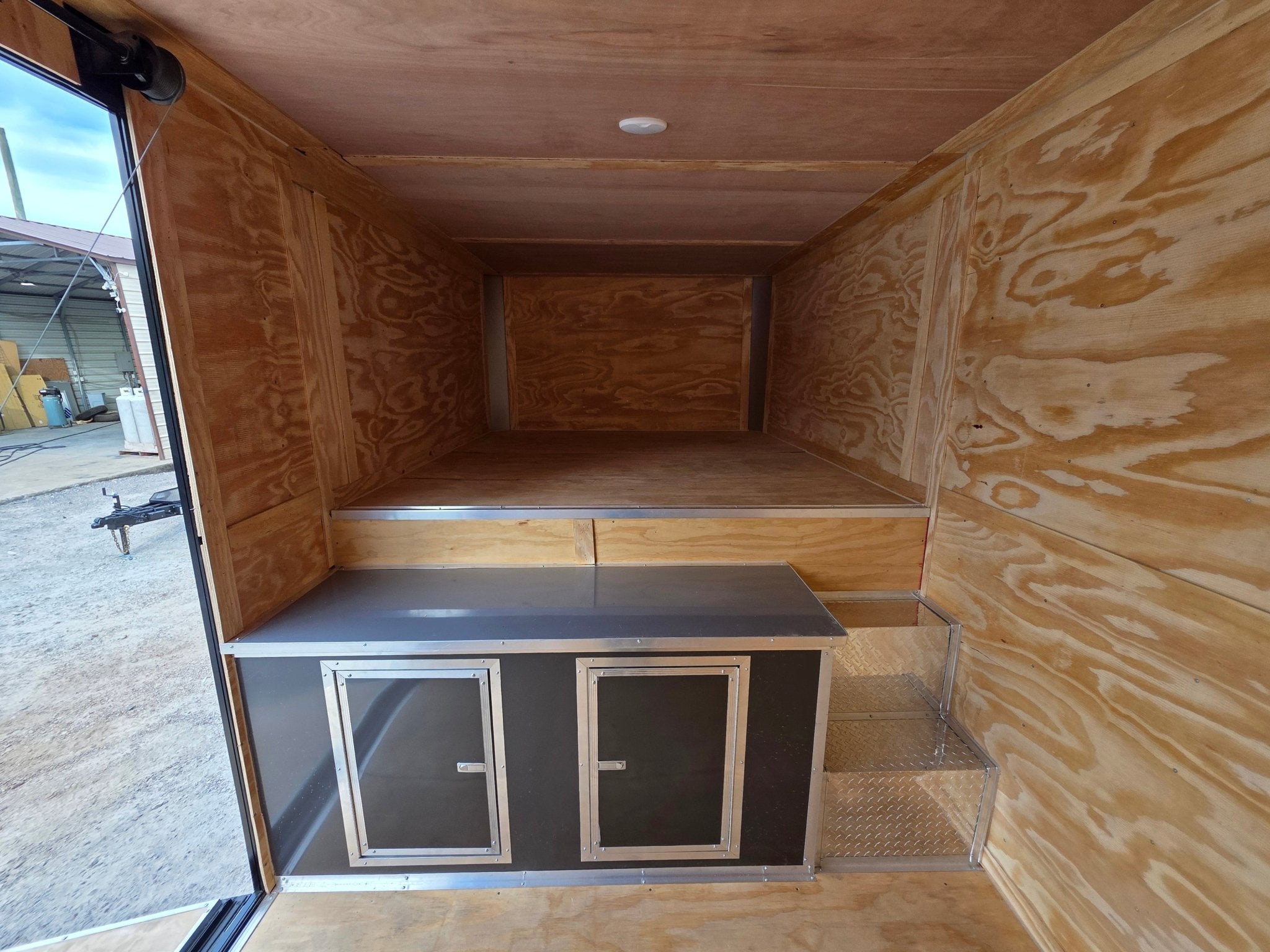 8.5′ x 32′ Gooseneck Hybrid Enclosed Trailer - Image 14