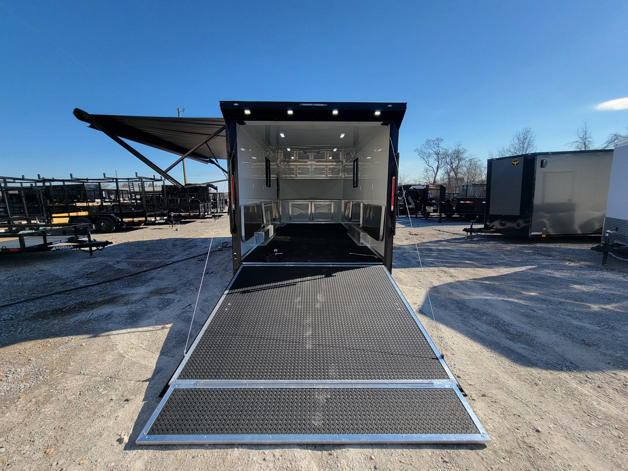 8.5′ X 20′ Black With Blackout Office and Command Center Enclosed Trailer - Image 29