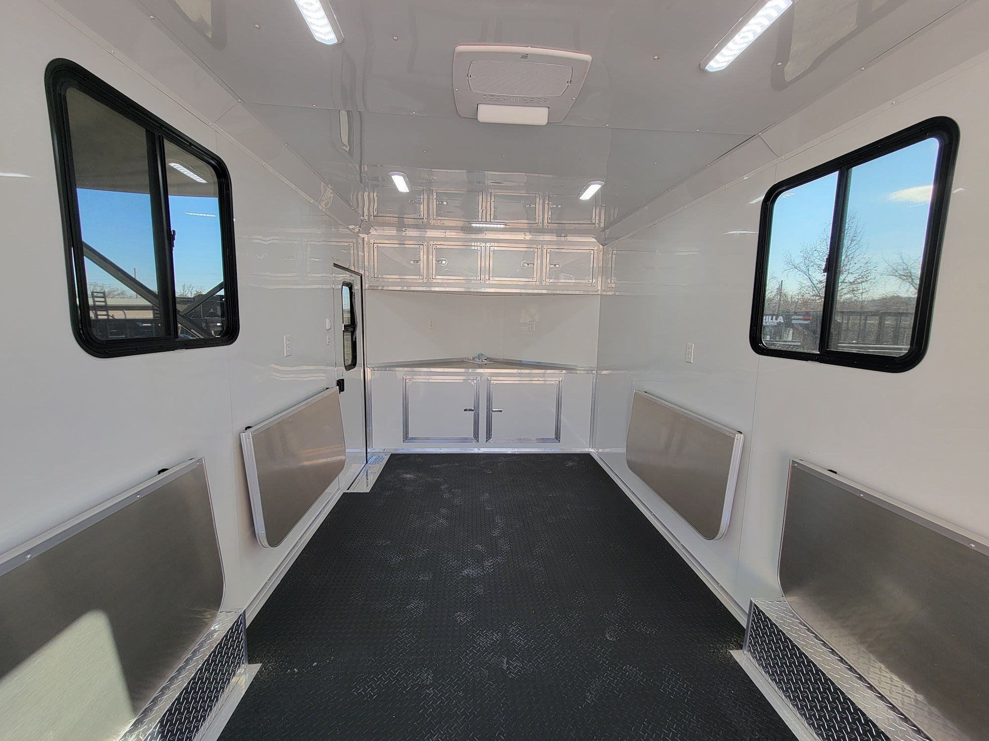 8.5′ X 20′ Black With Blackout Office and Command Center Enclosed Trailer - Image 31