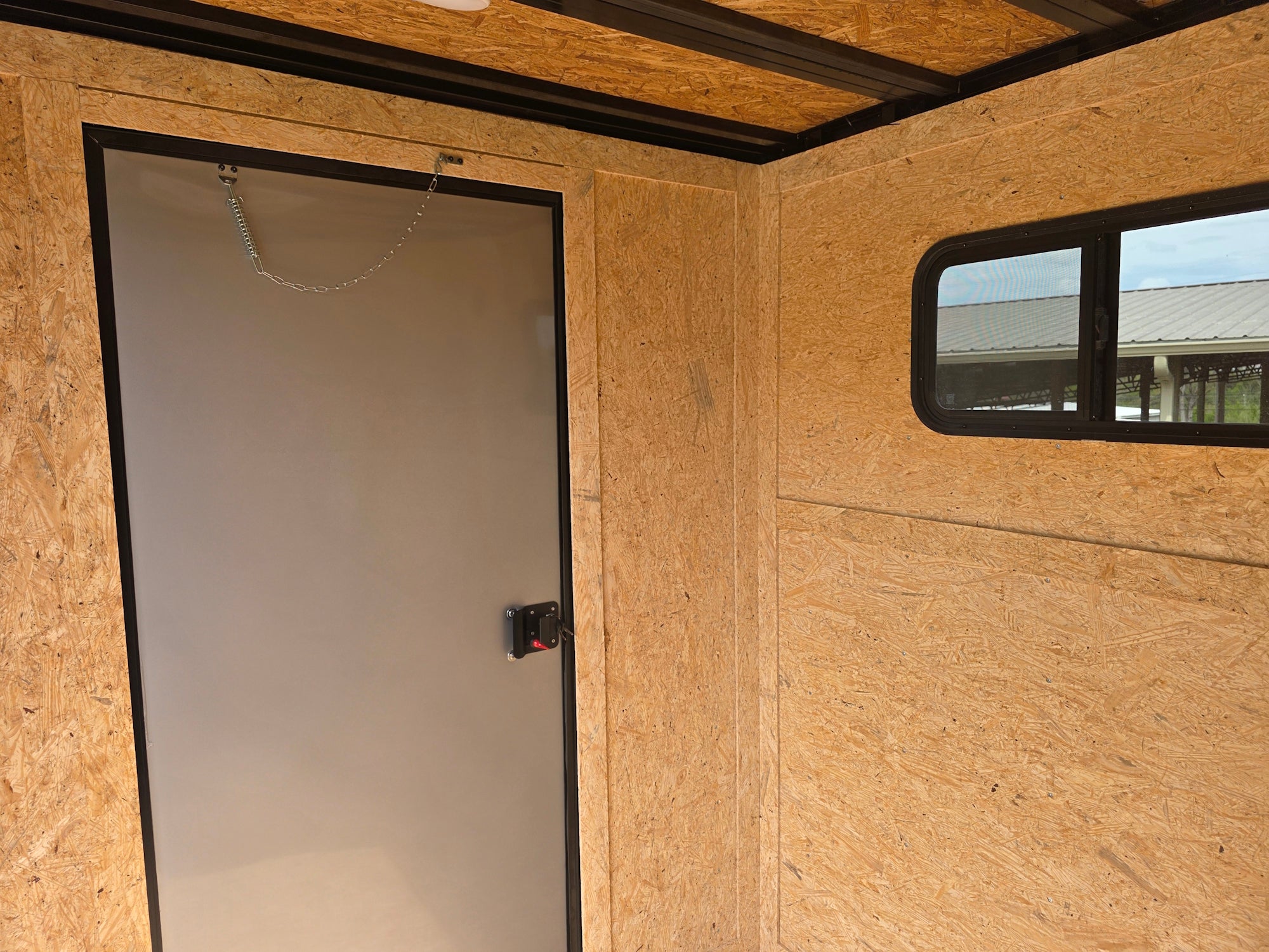 7′ x 14′ White V-Nose Hybrid Enclosed Trailer with 6′ Gate - Image 21