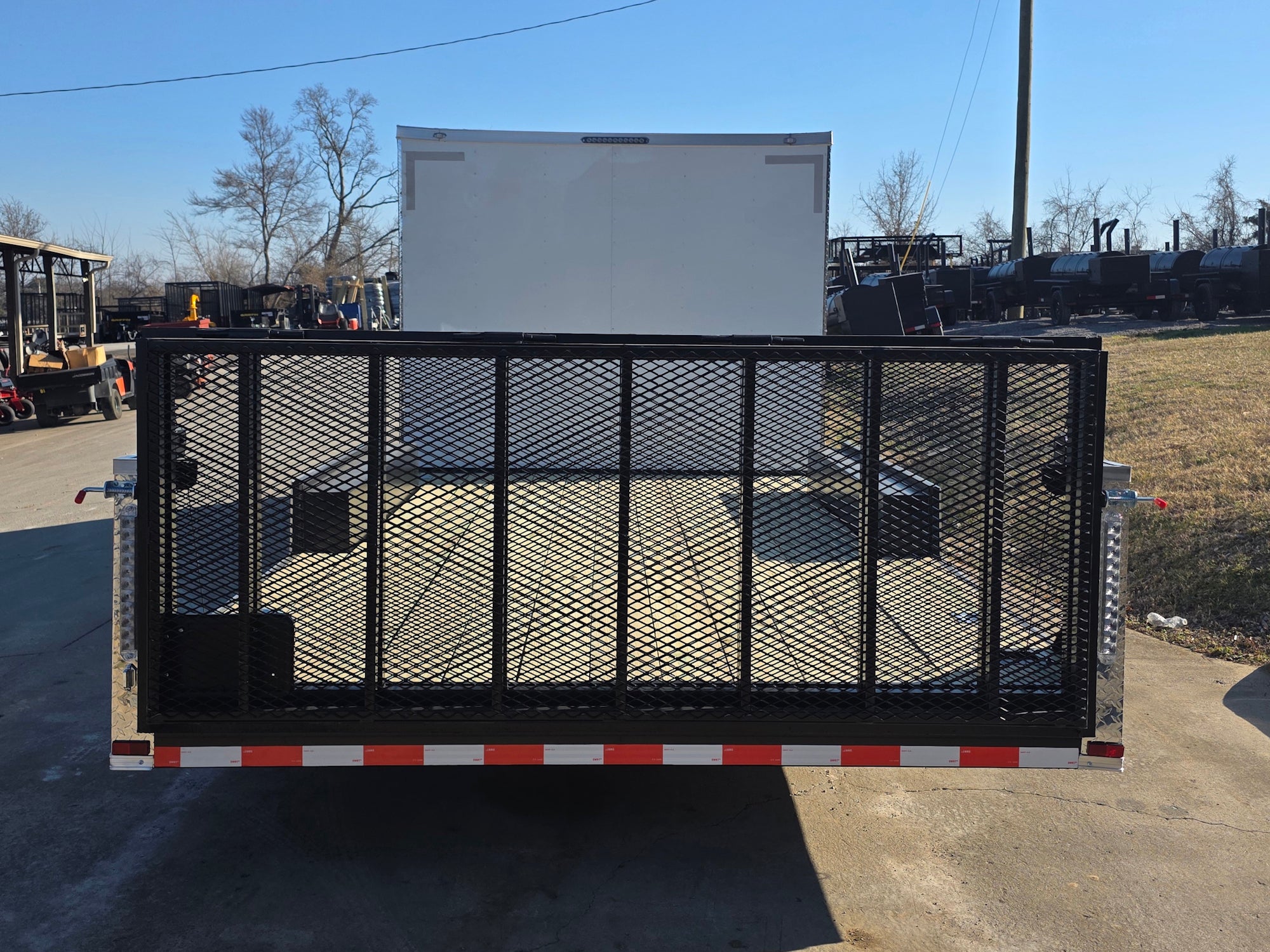 8.5 X 22 Hybrid Enclosed Trailer With 30amp Electric Package (2) 5,200lb Axles - Image 10