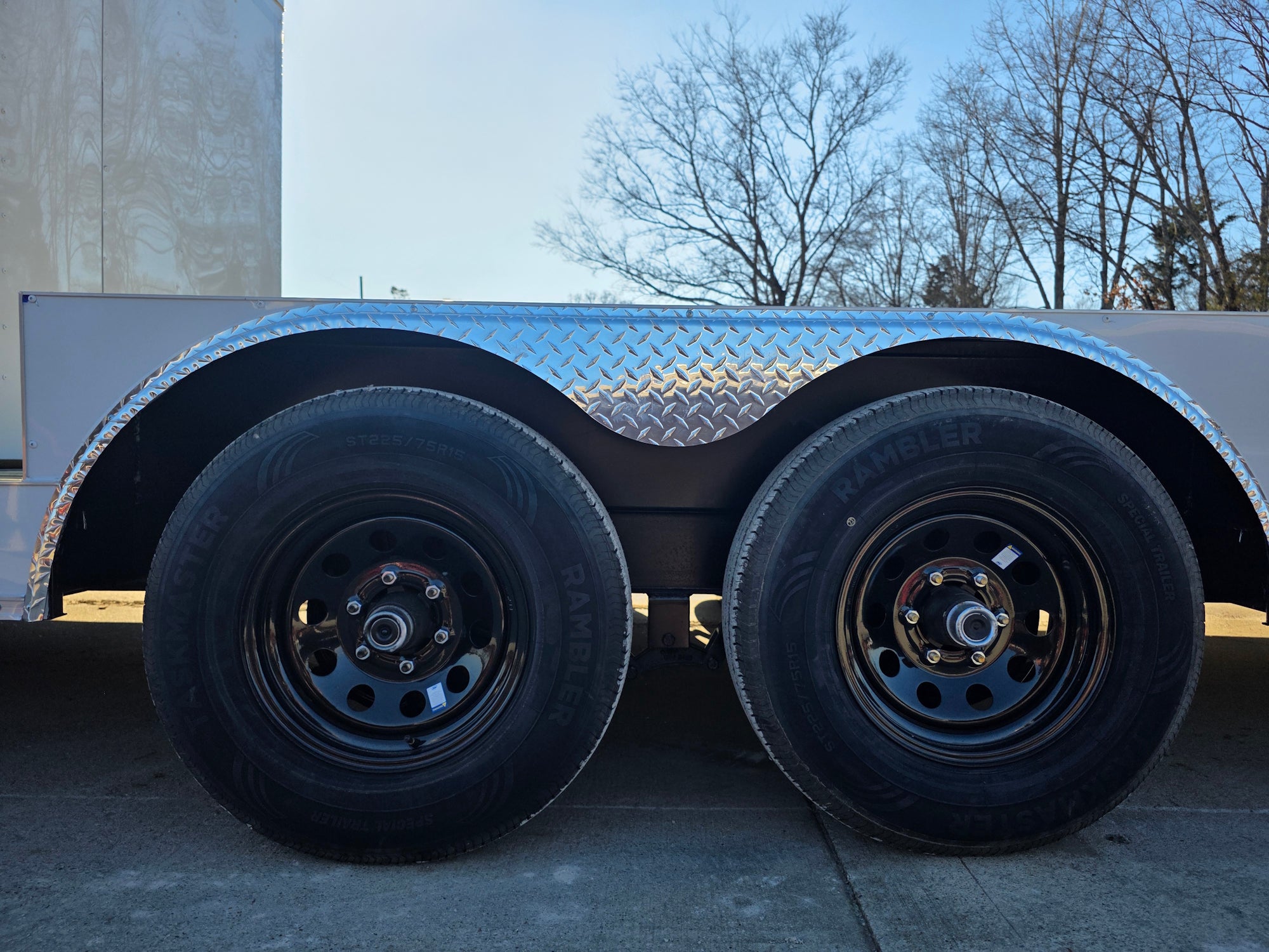 8.5 X 22 Hybrid Enclosed Trailer With 30amp Electric Package (2) 5,200lb Axles - Image 19