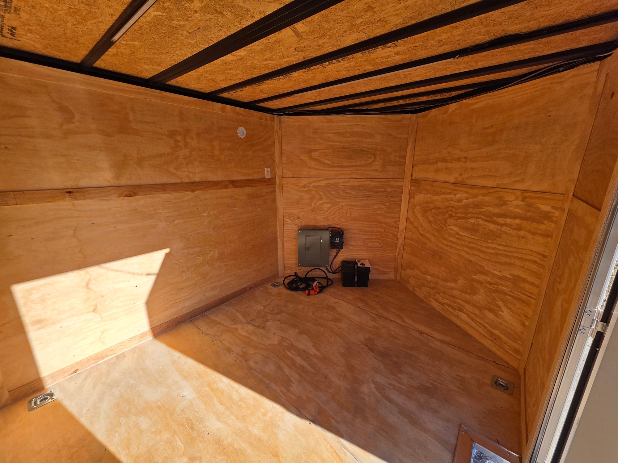 8.5 X 22 Hybrid Enclosed Trailer With 30amp Electric Package (2) 5,200lb Axles - Image 28