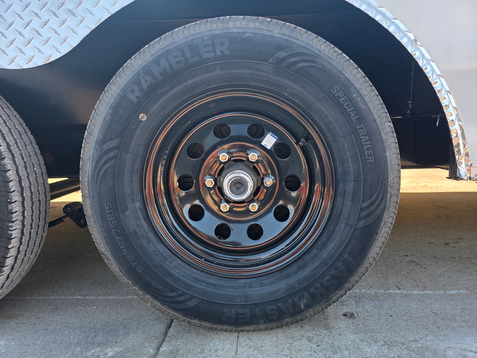 8.5 X 22 Hybrid Enclosed Trailer With 30amp Electric Package (2) 5,200lb Axles - Image 20