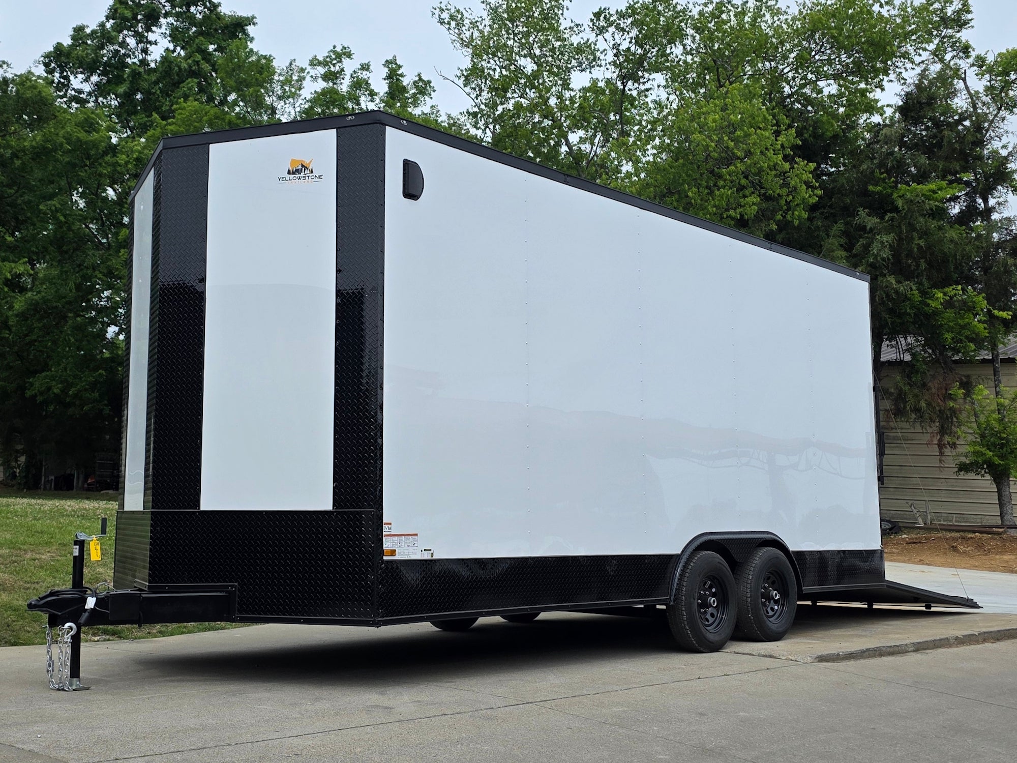 8.5’x20′ White V-Nose Enclosed Trailer with Blackout Package 2-5200lb Axles - Image 9
