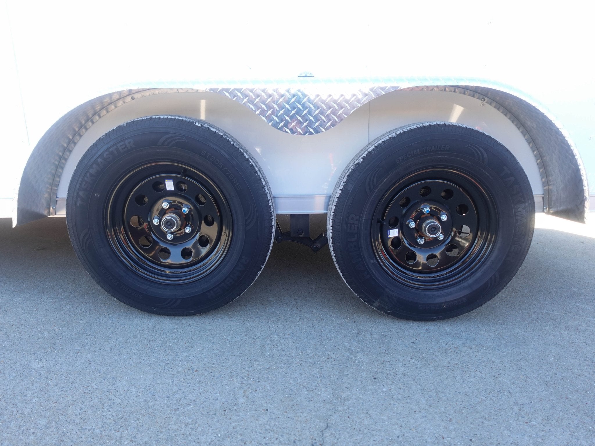 7×12 Tandem White V-Nose Enclosed Trailer - Image 11