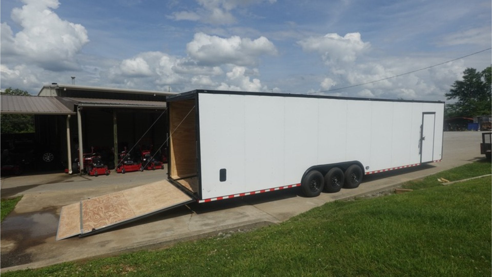8.5X36 White With Black Out Enclosed Trailer With Escape Doors E Track Floor (3) 7K Axles 21K GVWR - Image 5