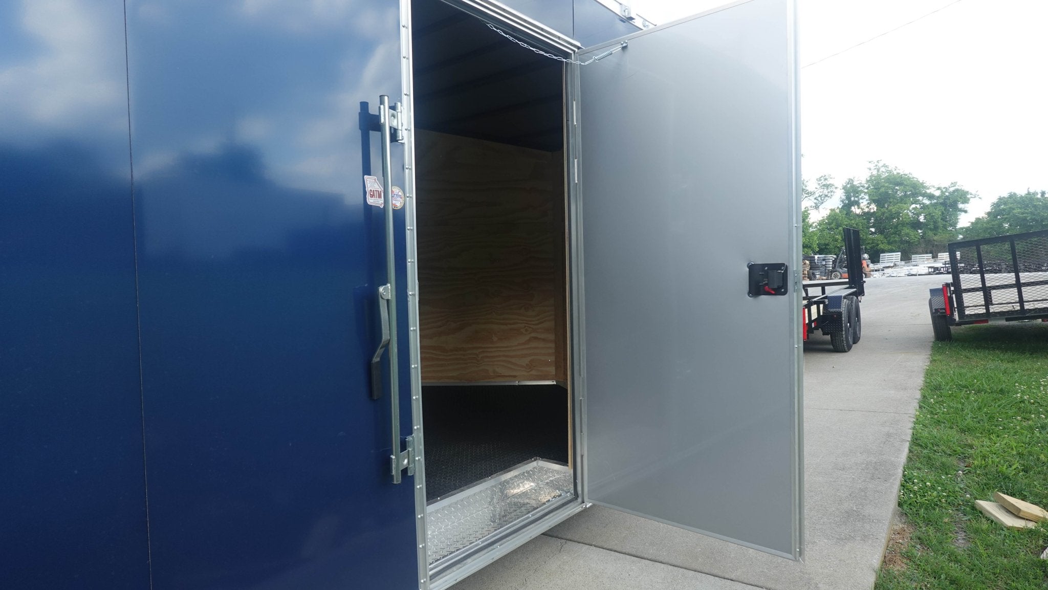8.5×24 Blue V-Nose Slant Top Enclosed Trailer (2) 5200lb Axles Ladder Racks - Image 18