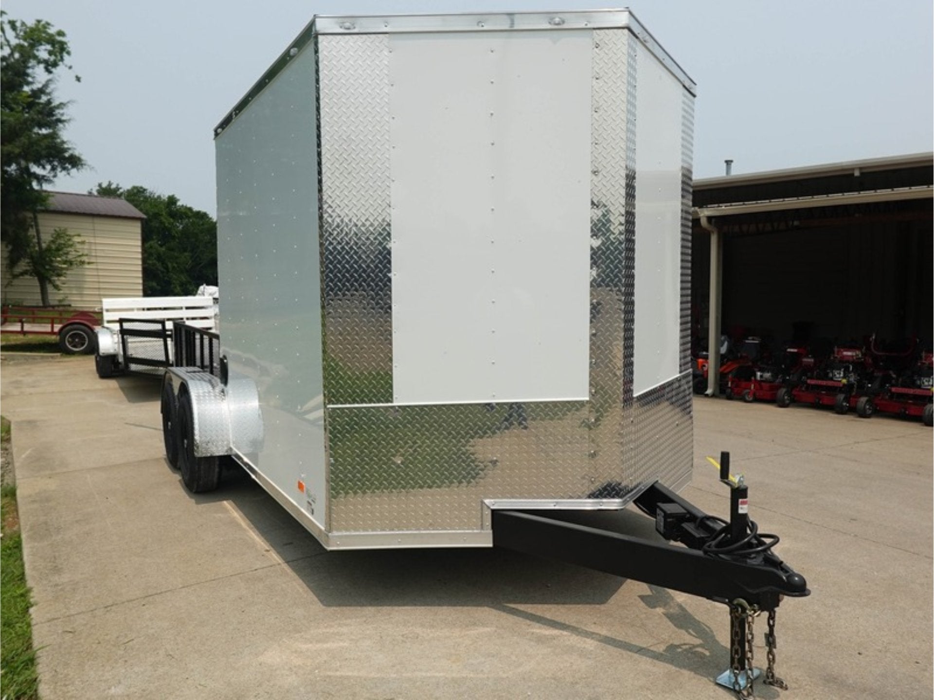 7×16 Tandem White V-Nose Hybrid Enclosed Trailer - Image 3
