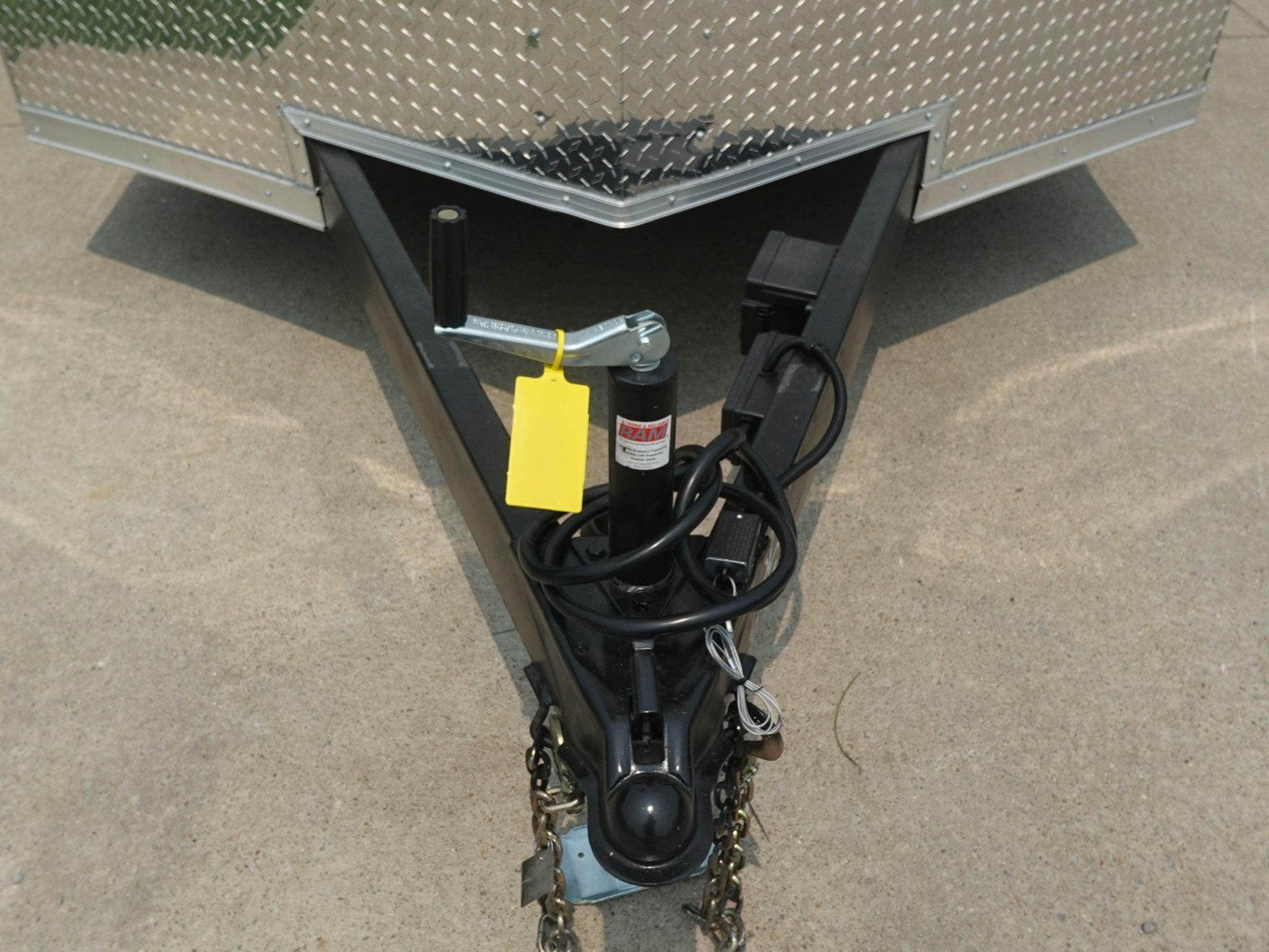 7×16 Tandem White V-Nose Hybrid Enclosed Trailer - Image 14
