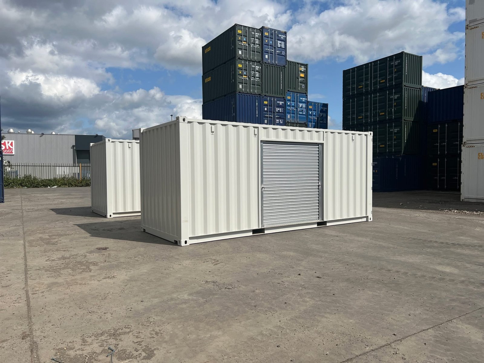 20ft Custom Shipping Container – Roller Shutter RAL 7035 Respray