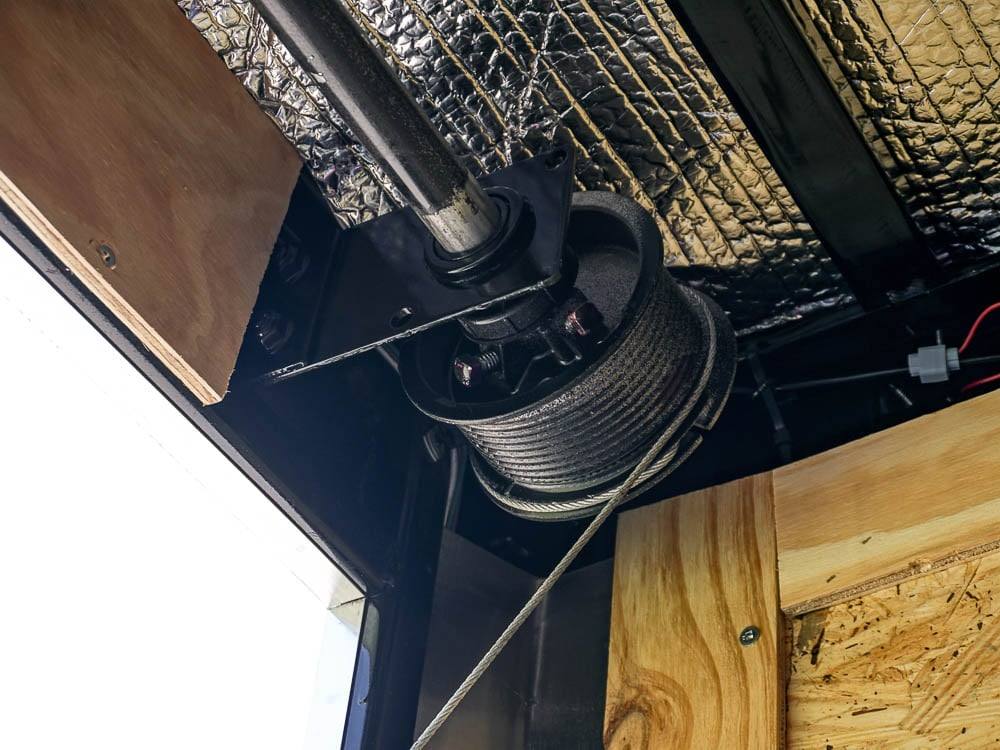 8.5×18 Custom Two-Tone Enclosed Trailer with Rubber Floor Storage - Image 14