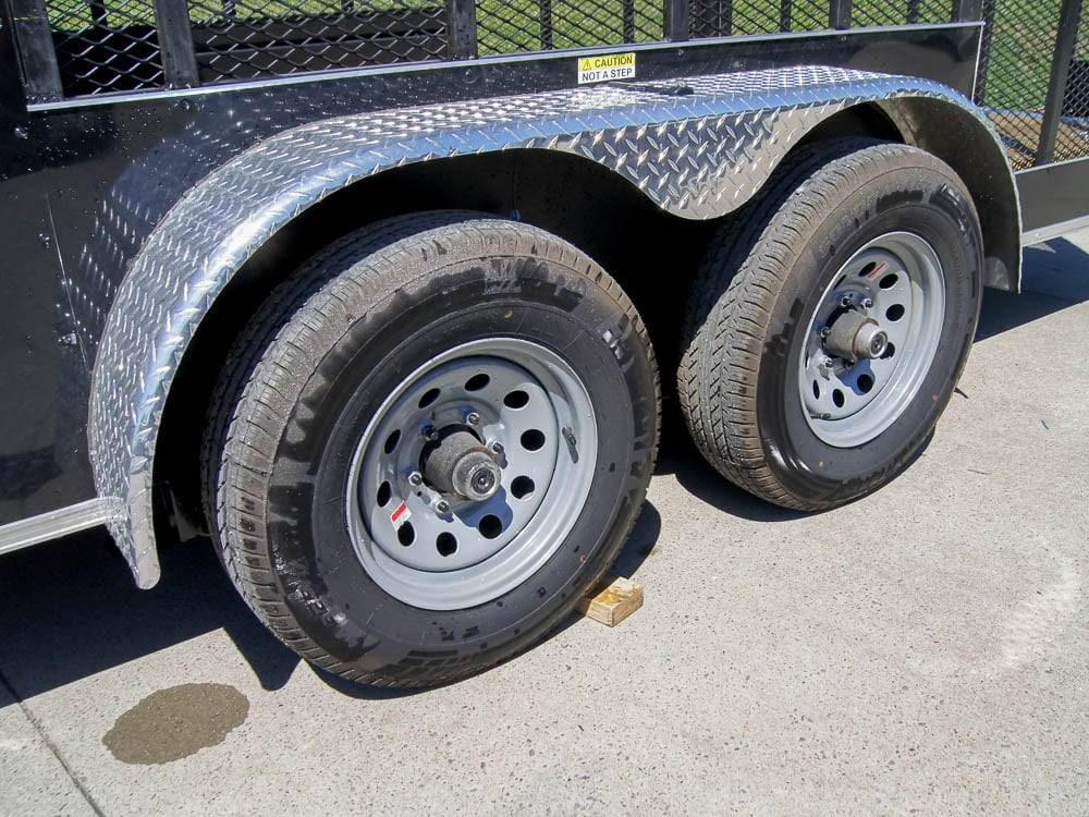 7×18 Hybrid Flat-Nose Enclosed Trailer with 4ft Mesh Deck Storage - Image 12