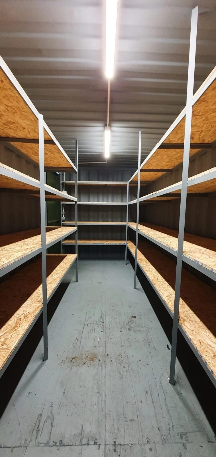 20 x 8Ft 9ft 6 high cube Container, With Anti Condensation, Lighting & Shelving. - Image 4